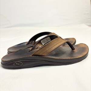 Chaco Leather Womens Thong Sandals size 7